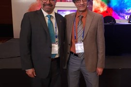   دکتر کهنمویی در کنار دکتر گابل رئیس انجمن بورد جراحی کاشت موی امریکا